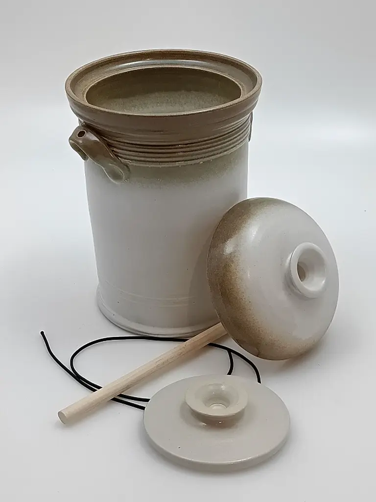 Syrningskruka 2,5l snabb vitbrun kimchi kärl och tyngden.webp