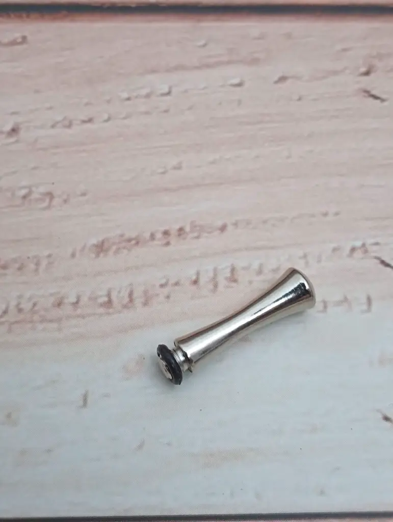 Fingerstöd frisörsax